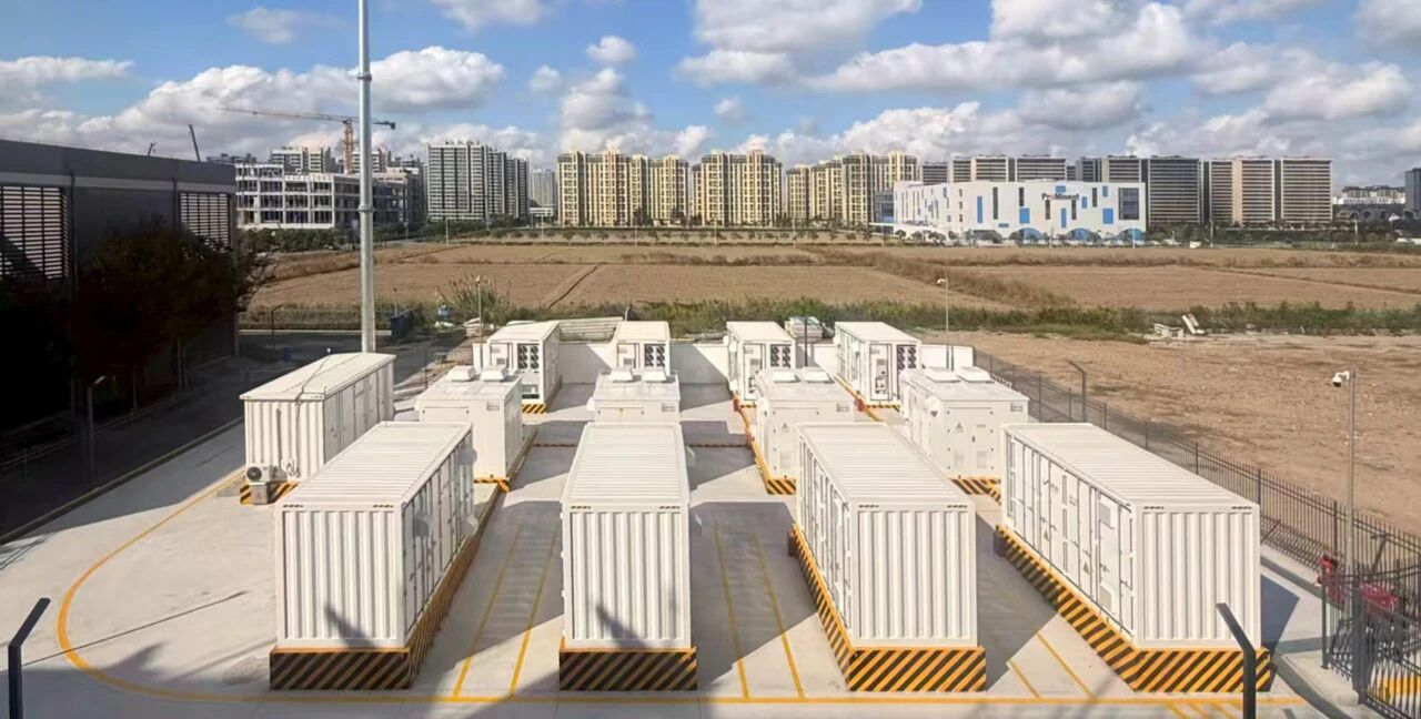 科學(xué)家2.JPG 科學(xué)家2.JPG