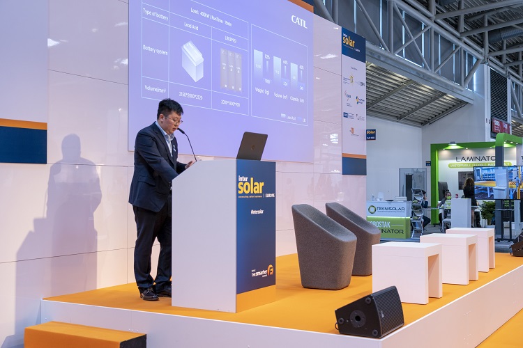 4 - 寧德時(shí)代儲(chǔ)能業(yè)務(wù)代表在國際太陽能會(huì)議發(fā)言1.jpg